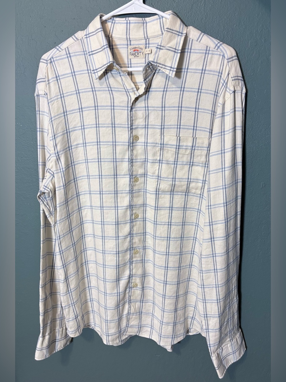 Faherty Hunting Island Shirt Size‎ M Cream Blue Plaid Linen Blend Button Down